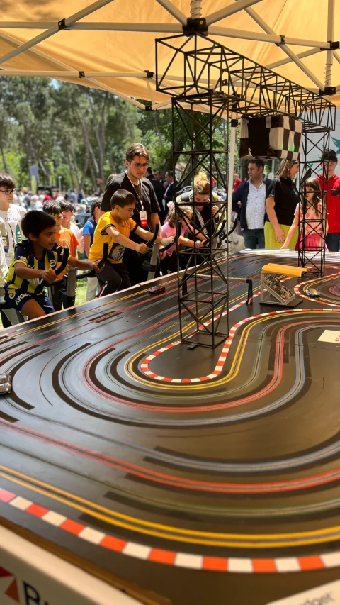 Slot Car Parkour