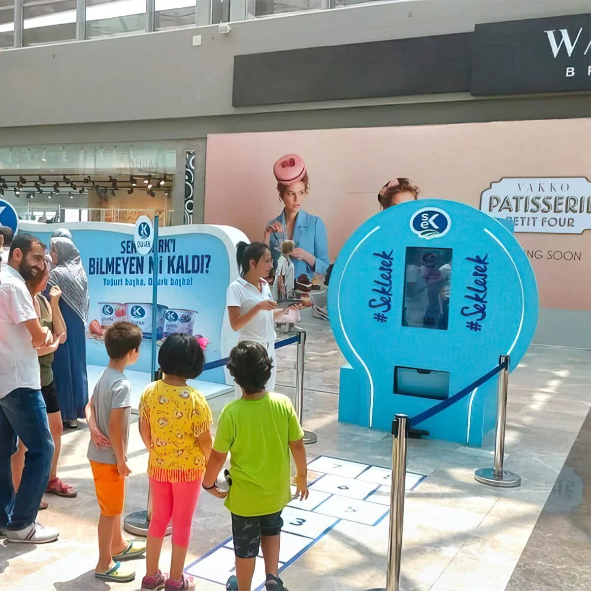 Social Vending Machine