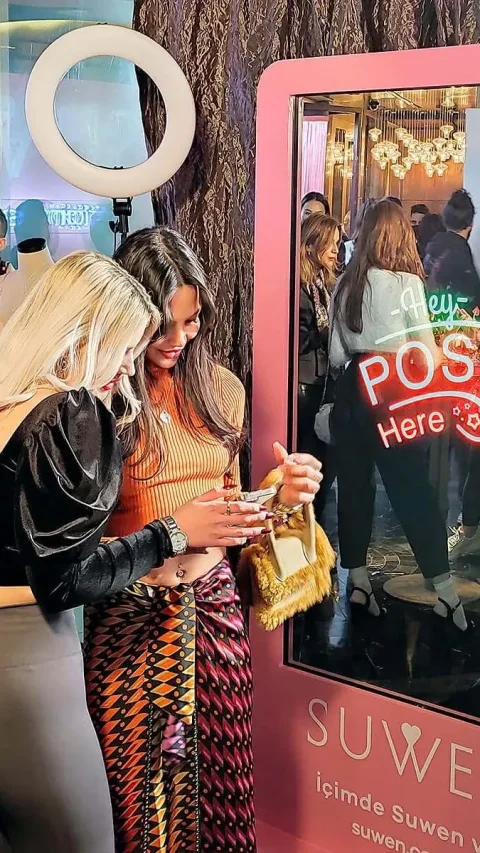 Mirror Photo Booth - Etkinlik Deneyimi Kiralama