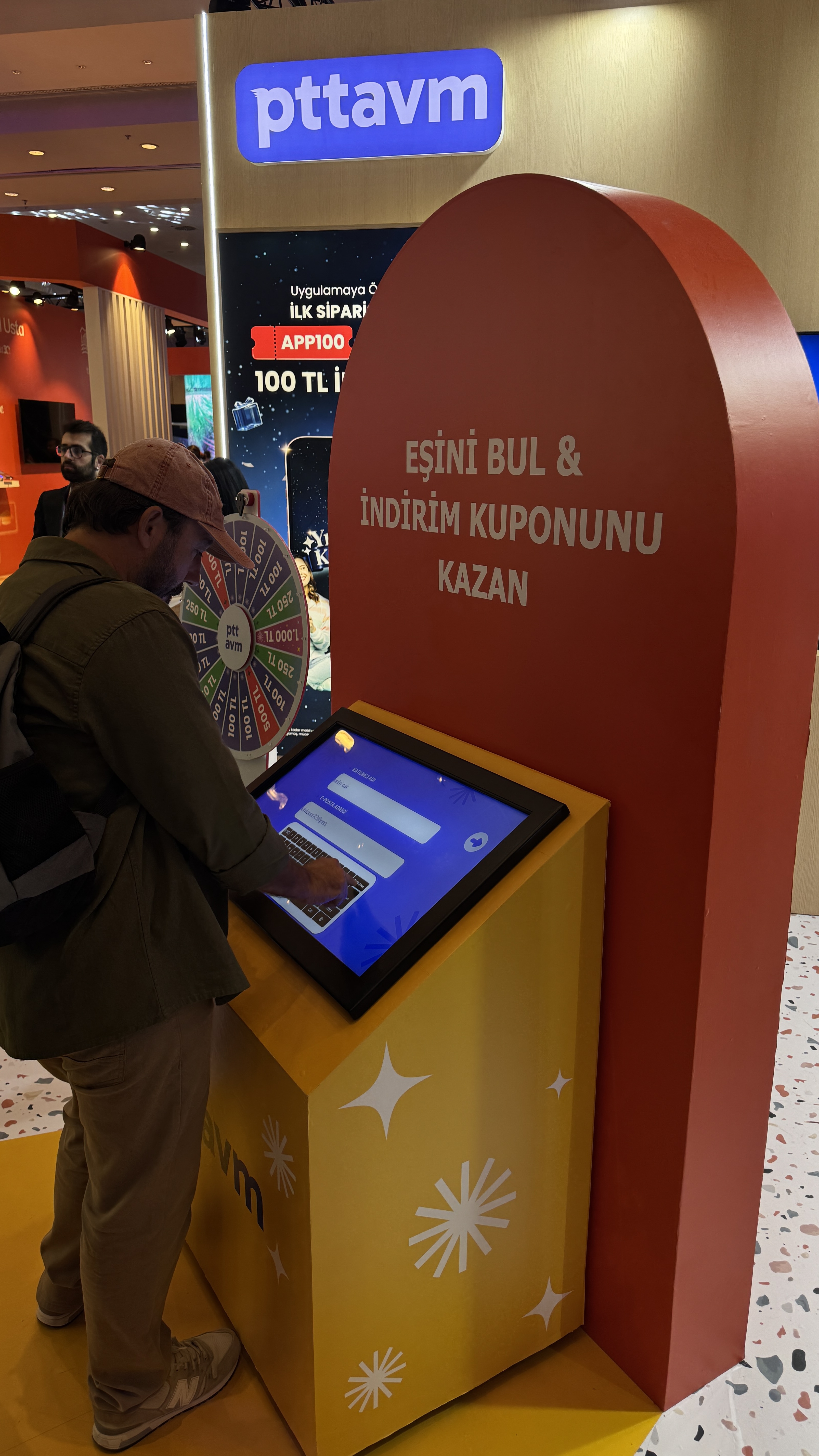 Find The Pair - Event Photo 16