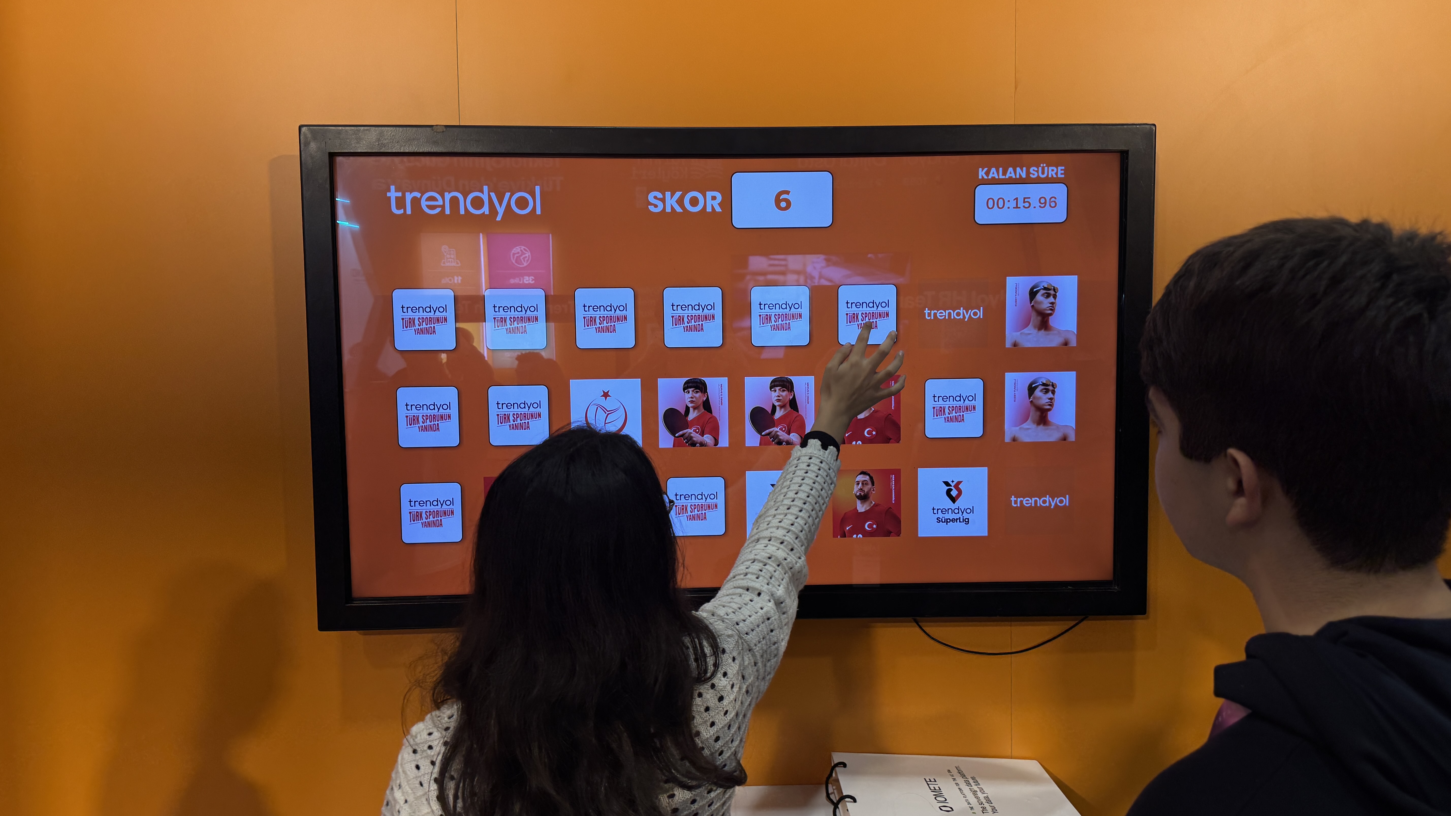 Find The Pair - Event Photo 20