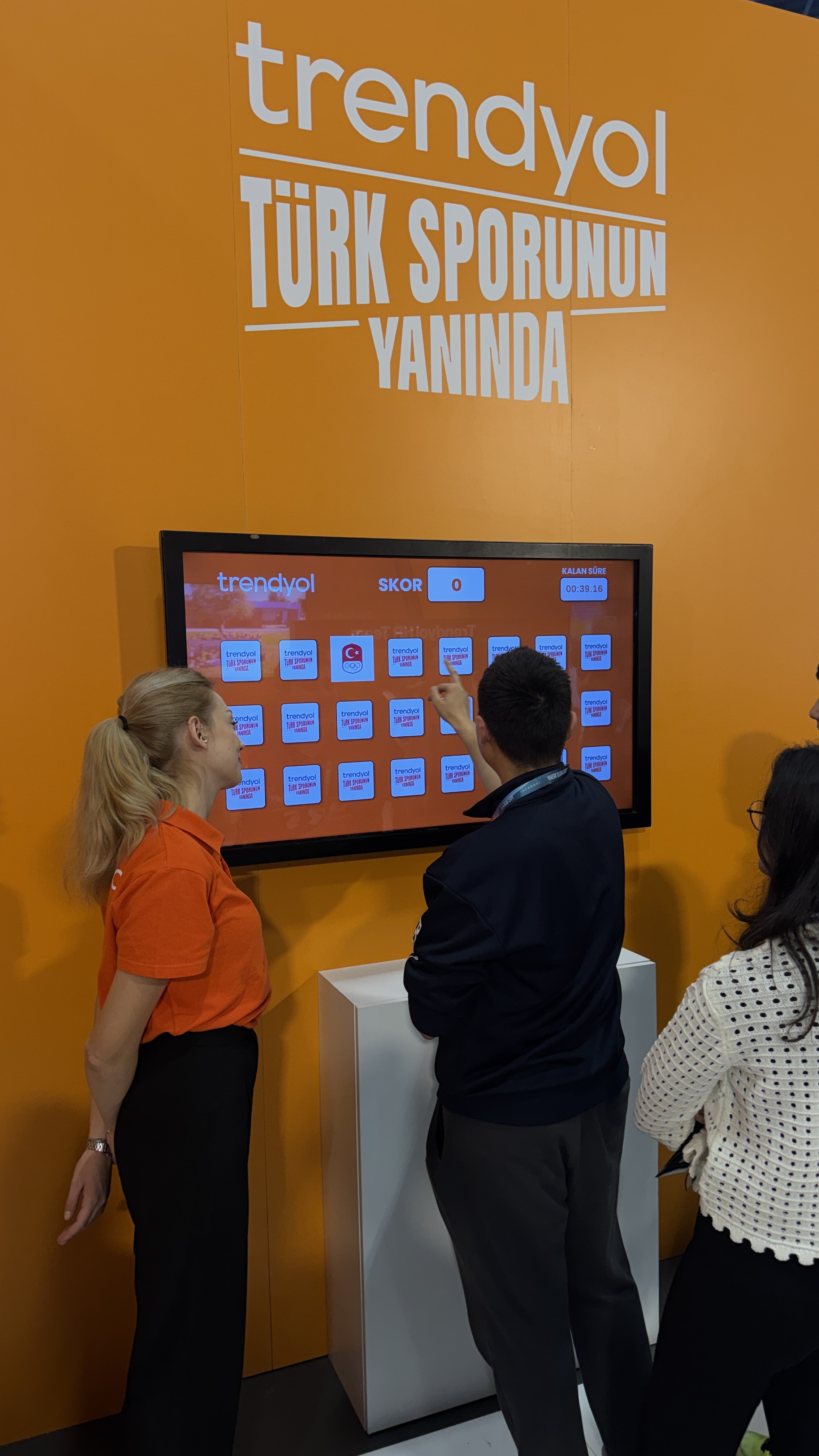 Find The Pair - Event Photo 21