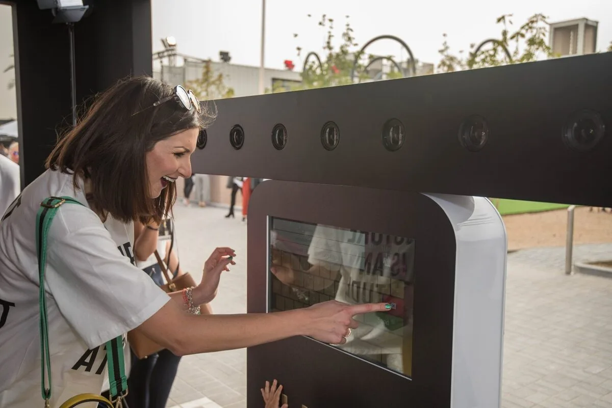 180 Degree GIF Photo Booth - 7