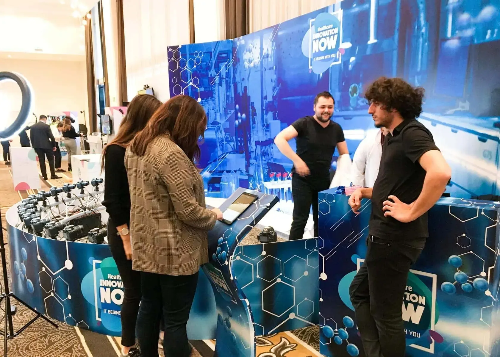 180 Degree GIF Photo Booth - 9