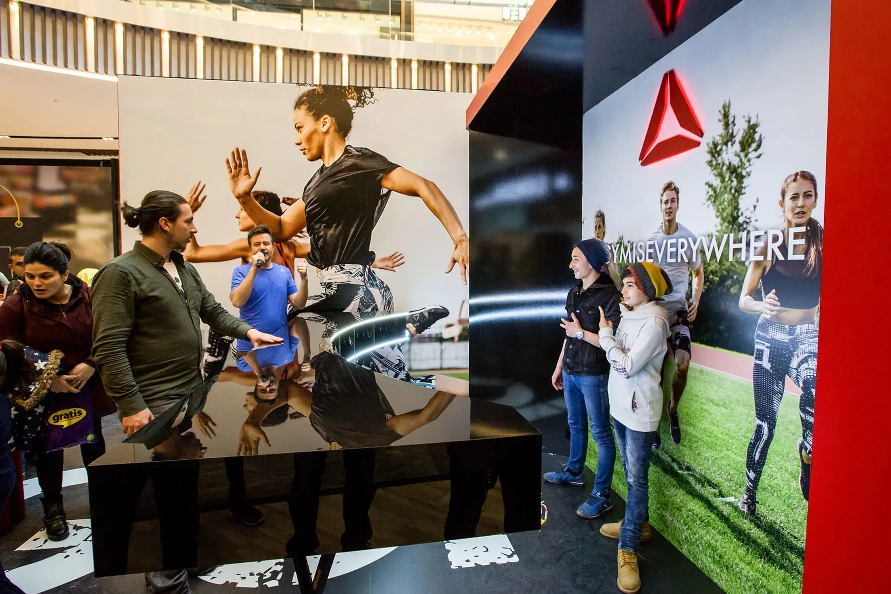 90 Degree GIF Photo Booth - 8