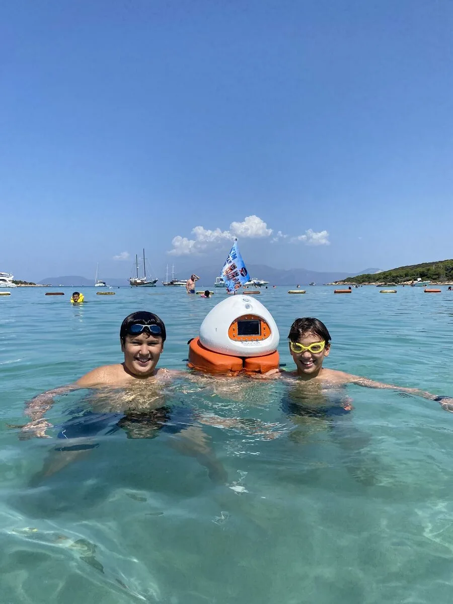 Aqua Photo Booth - 22