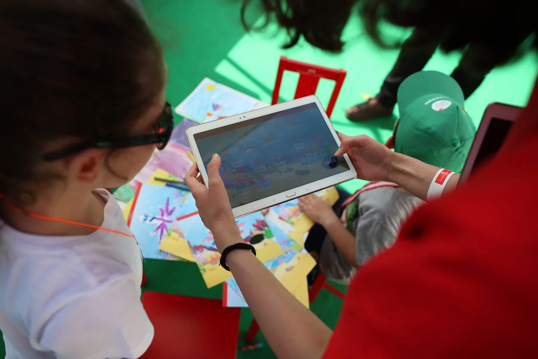 Augmented Reality Tablet - 8