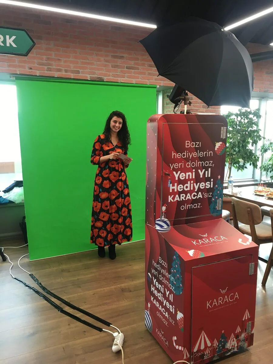 Green Box Photo Booth