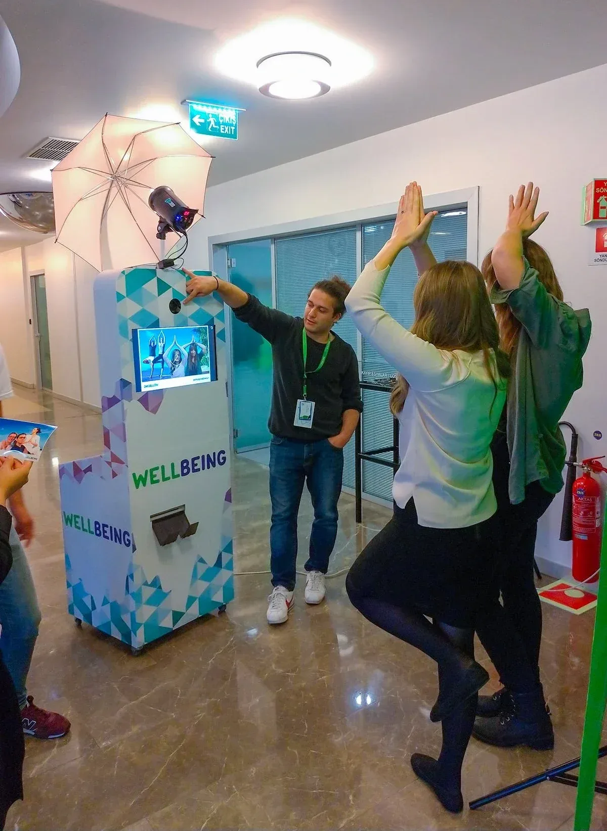 Green Box Photo Booth - 16