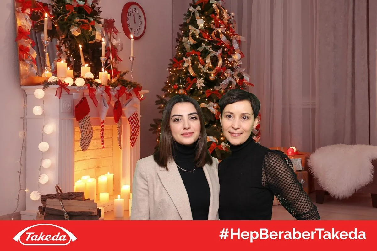 Green Box Photo Booth - 17