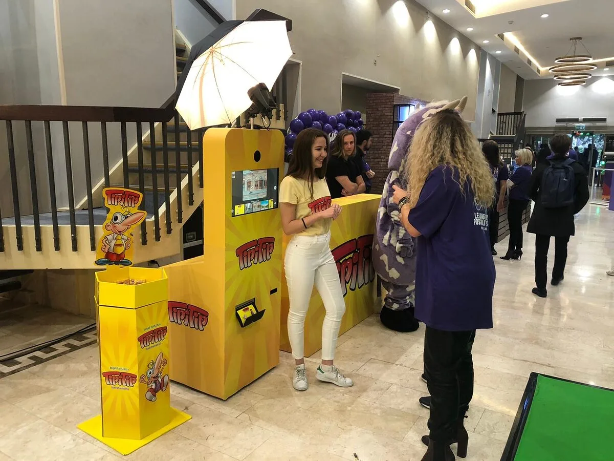 Green Box Photo Booth - 21