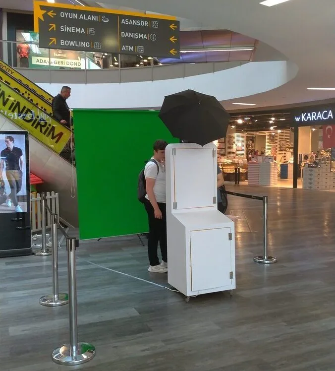 Green Box Photo Booth - 26