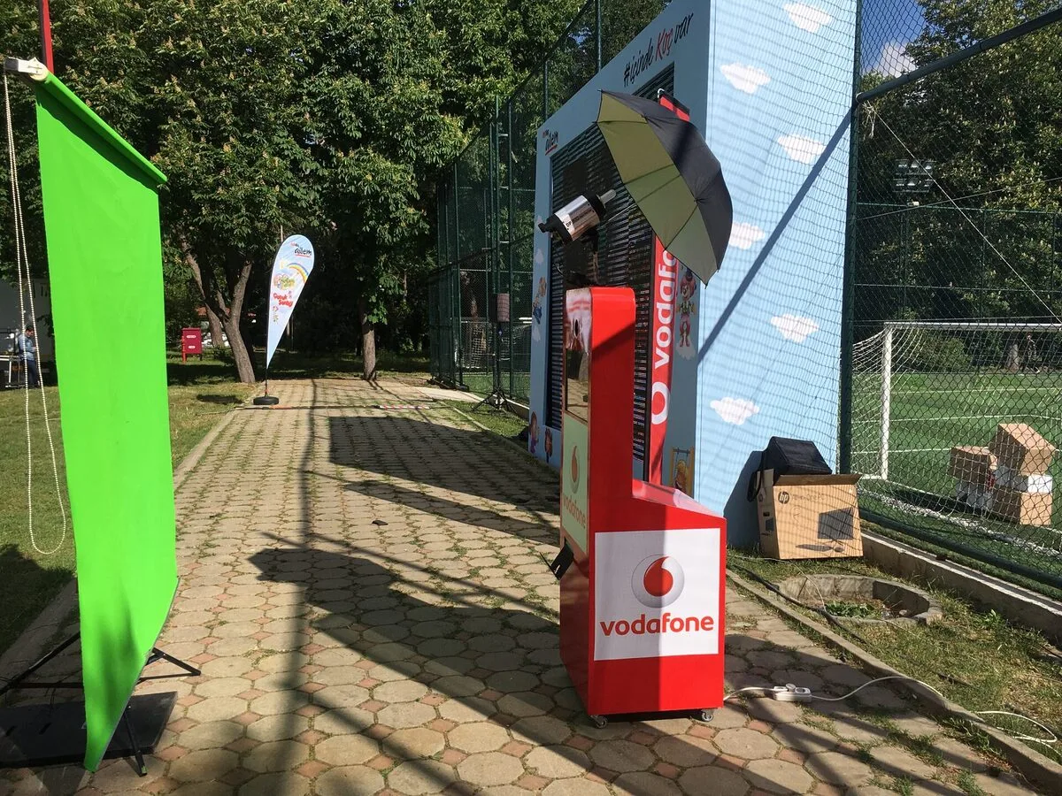 Green Box Photo Booth - 27