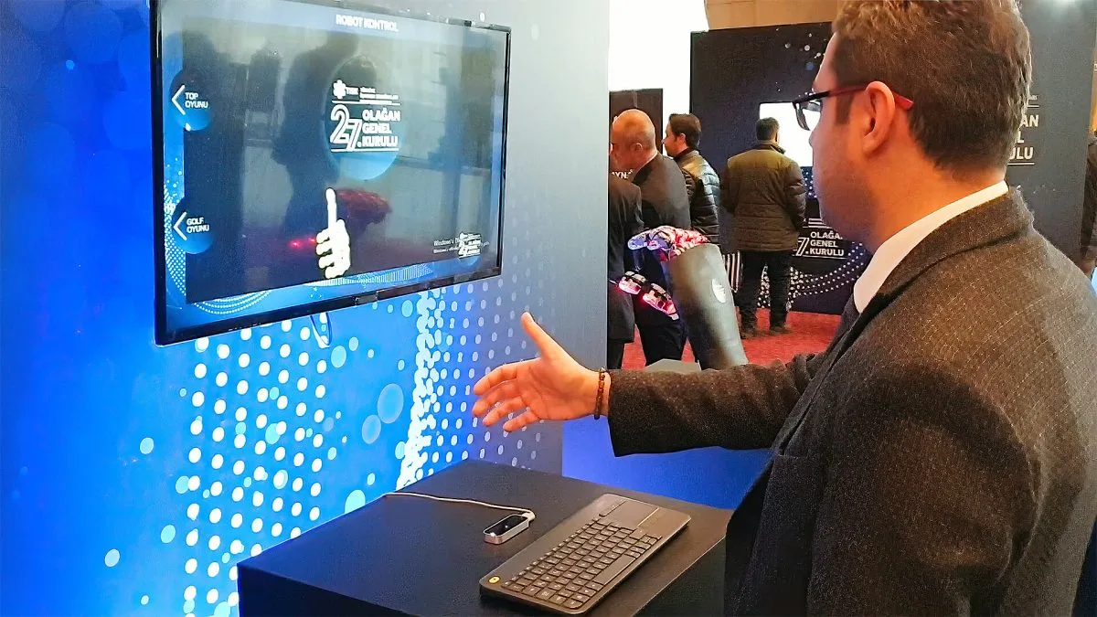 Interactive Robot Hand — Etkinlik Görseli 2