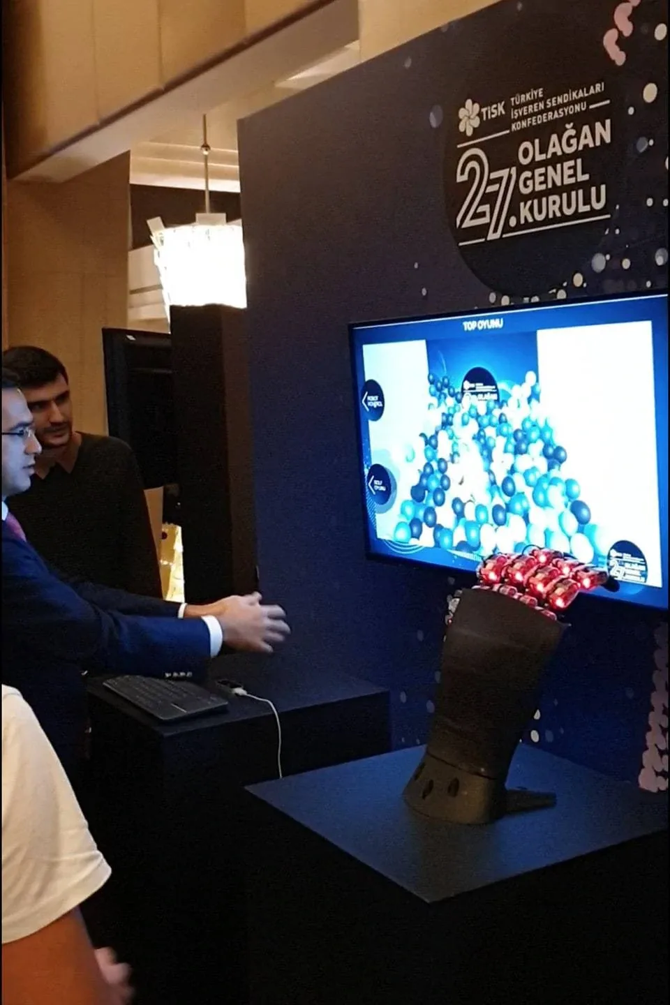 Interactive Robot Hand - 6