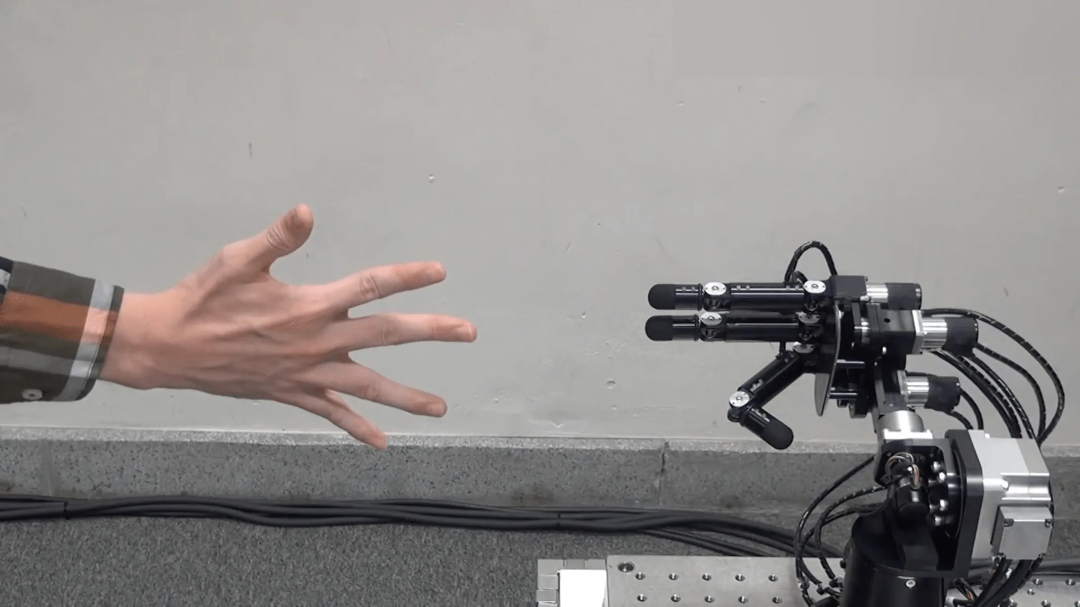 Invincible Robot - 4