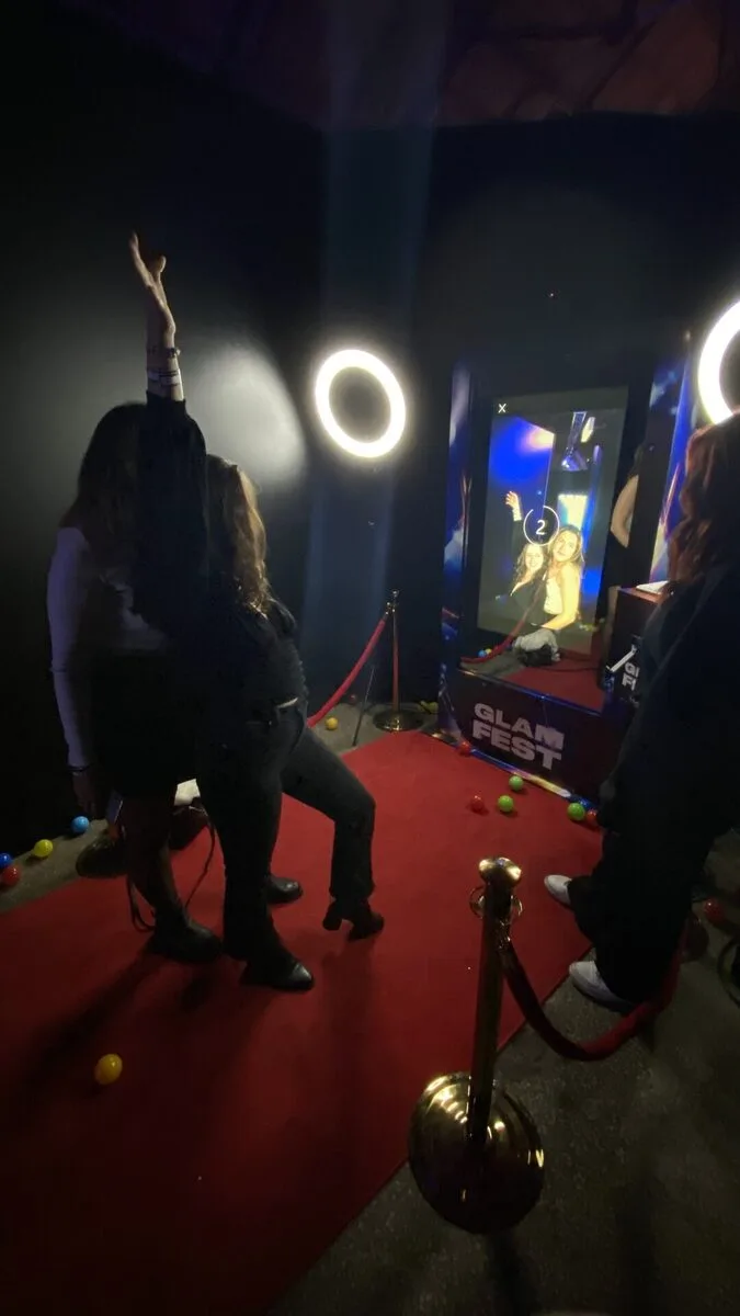 Mirror Booth — Etkinlik Görseli 3