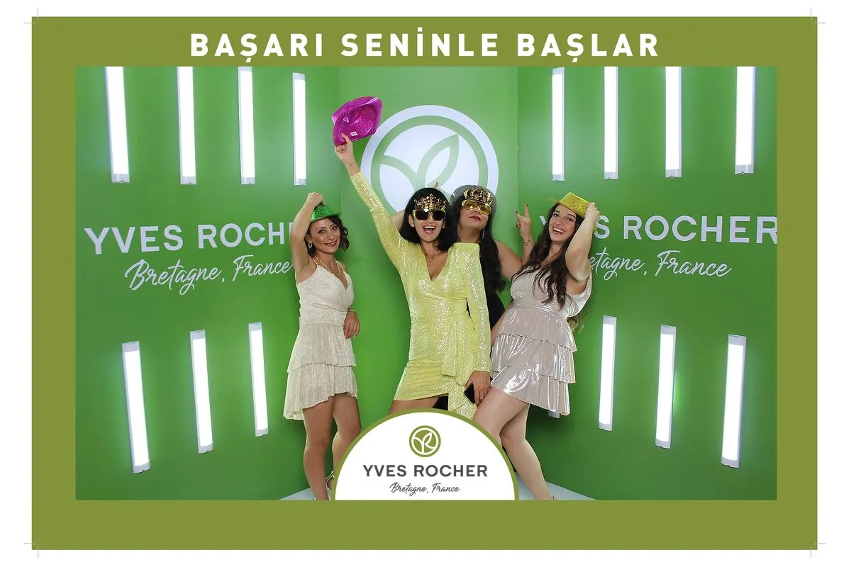 Photo Booth Kiosk - 24