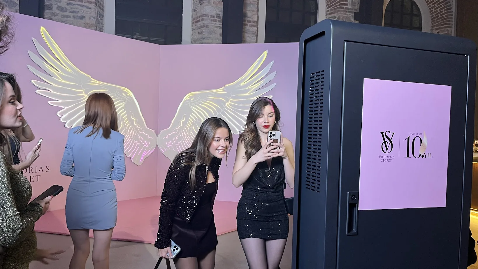 Photo Booth Kiosk - 33