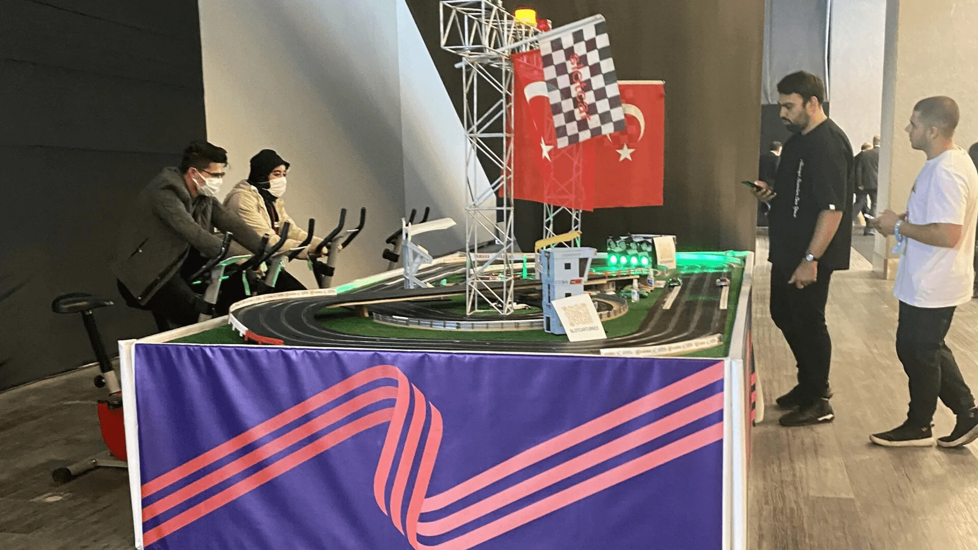 Slot Car Parkour — Etkinlik Görseli 2