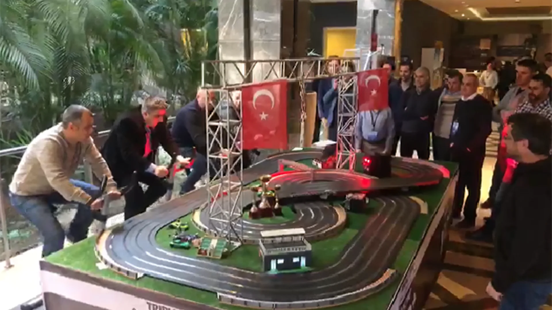 Slot Car Parkour — Etkinlik Görseli 3