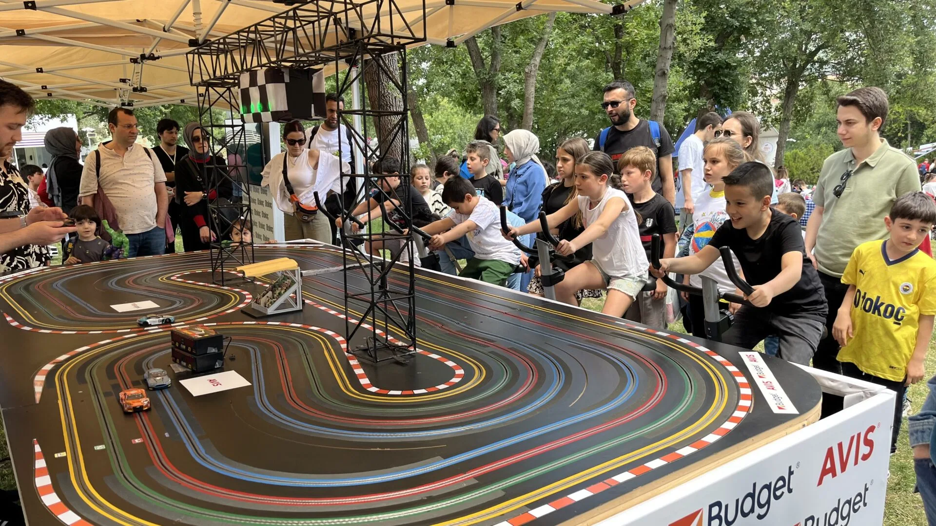 Slot Car Parkour - 6