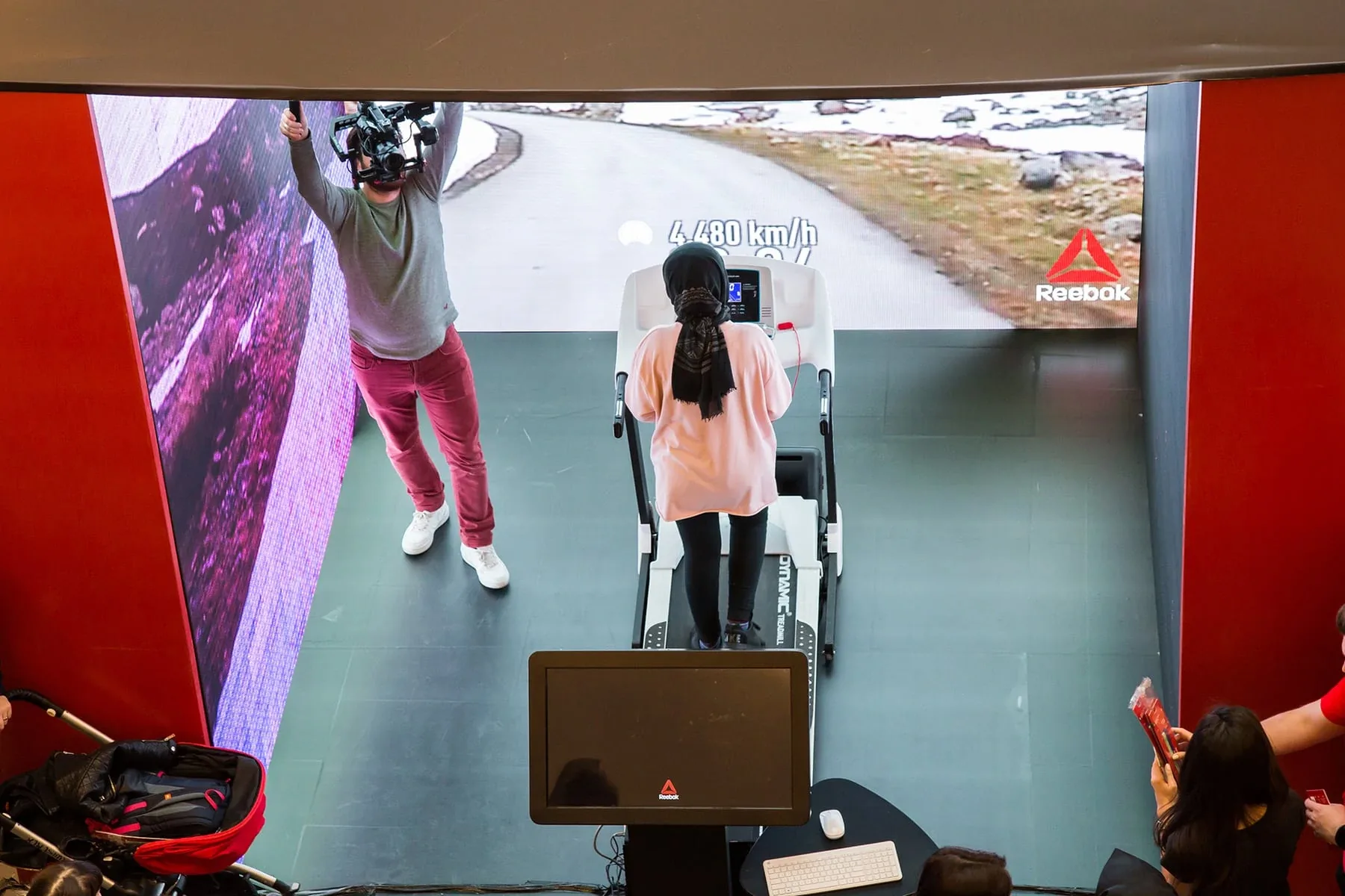 Virtual Running Booth - 11