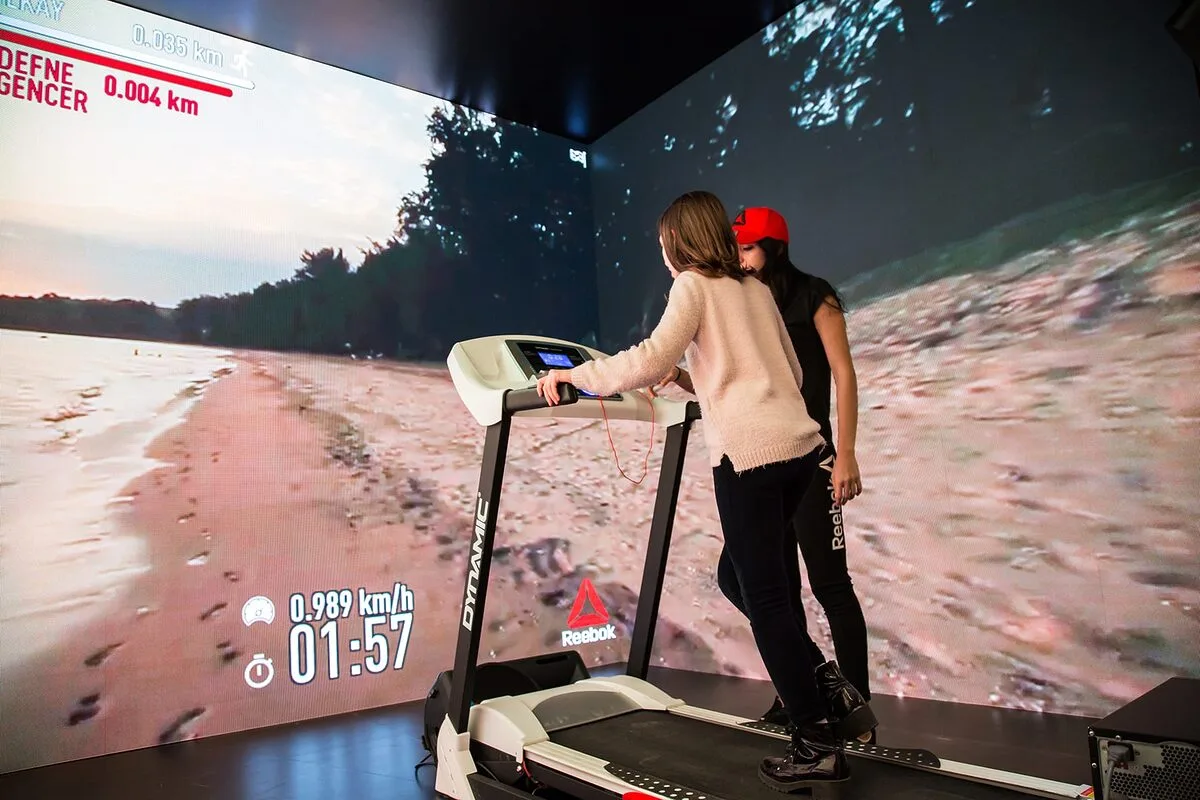 Virtual Running Booth - 5