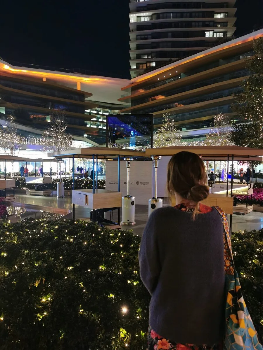 Hologram Monument — Özel Tasarım 1