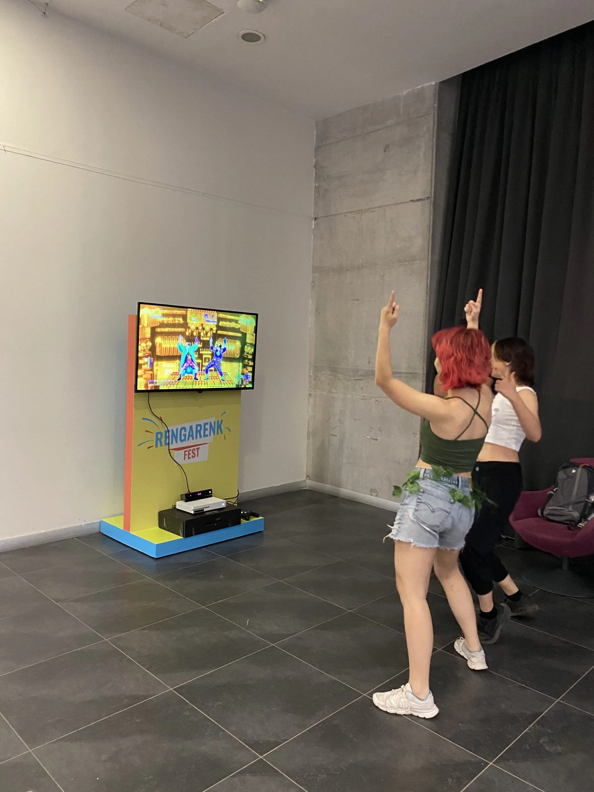 Just Dance — Özel Tasarım 1