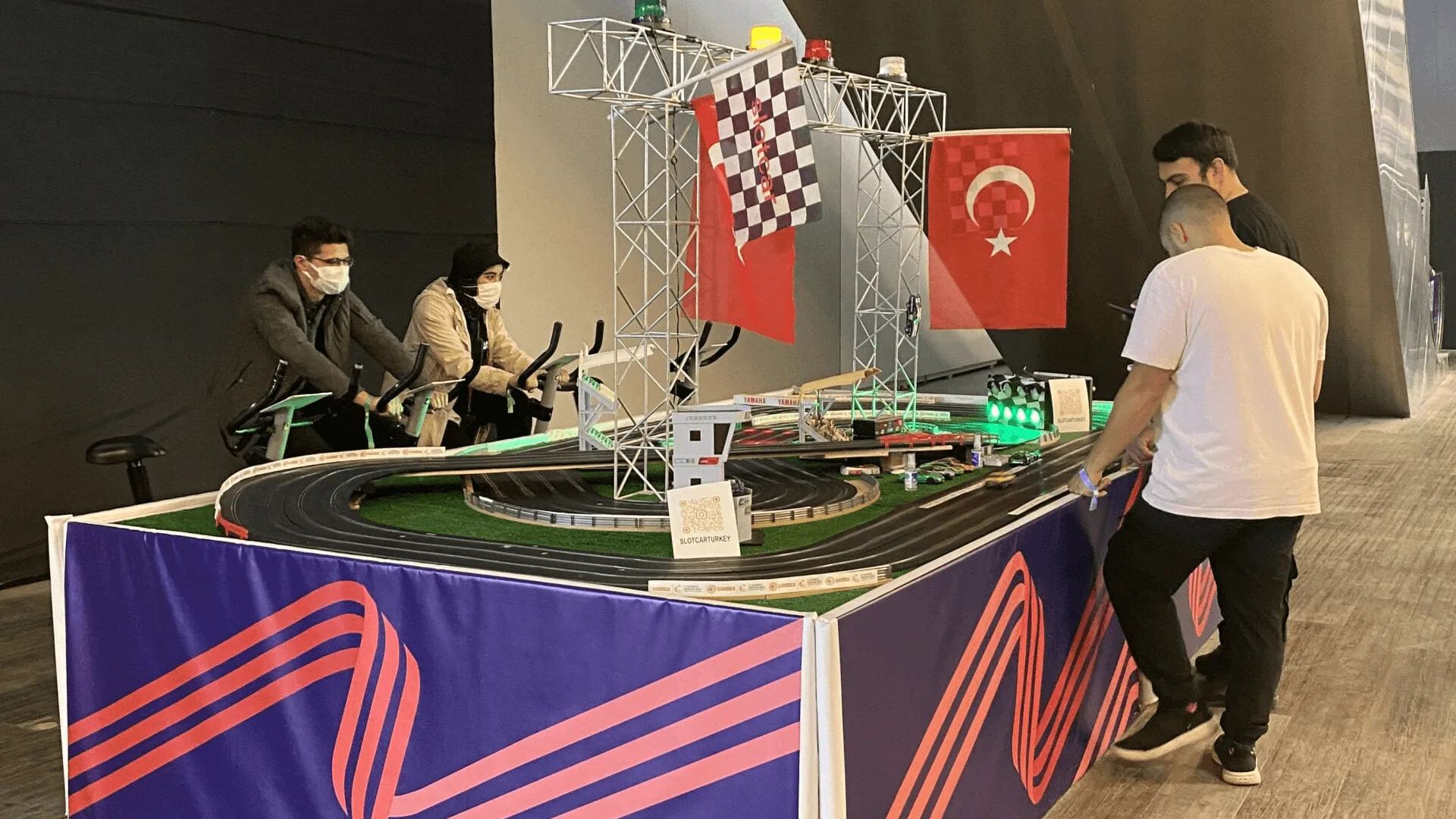 Slot Car Parkour — Özel Tasarım 1