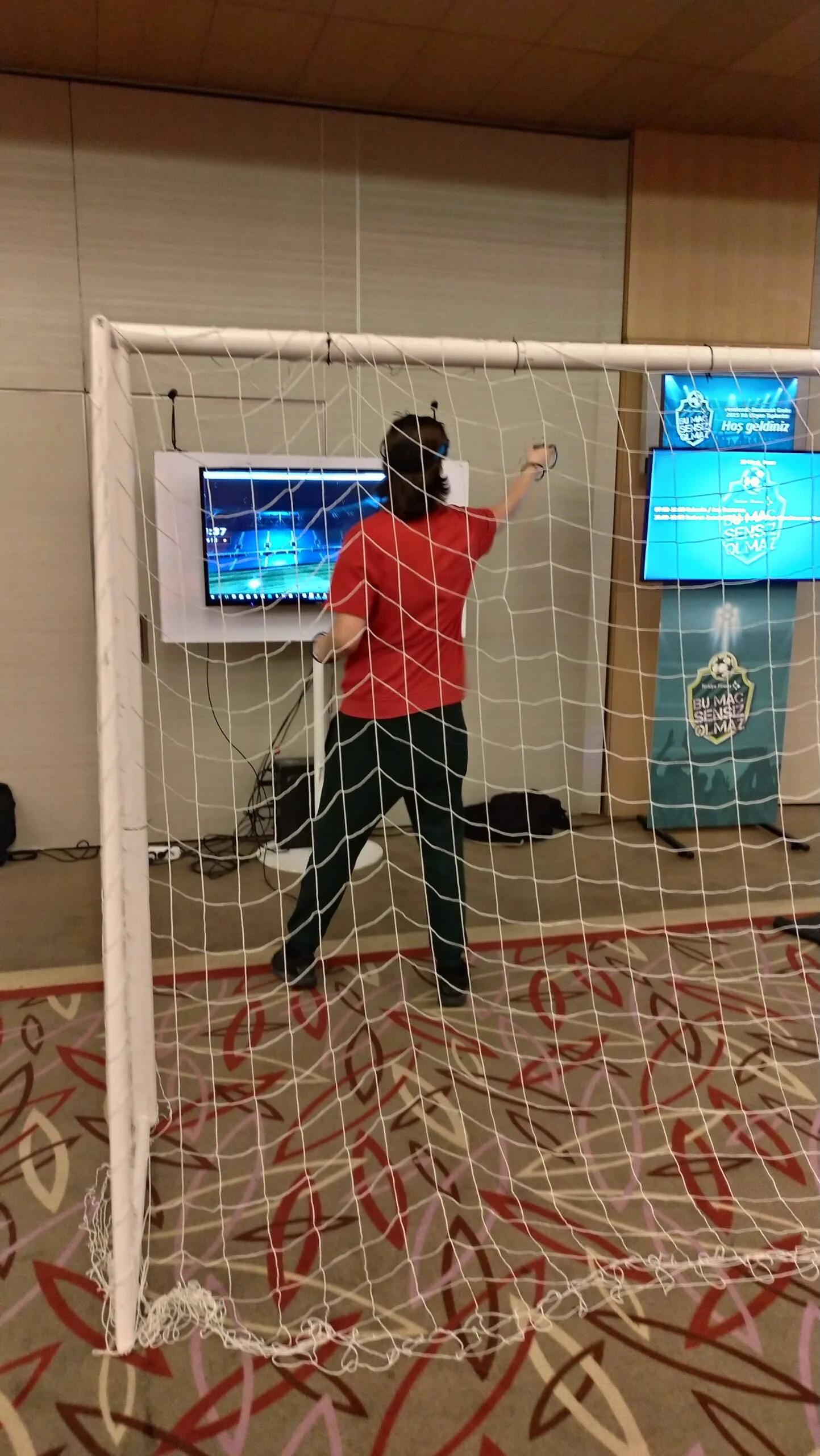 VR Goalkeeper — Özel Tasarım 1